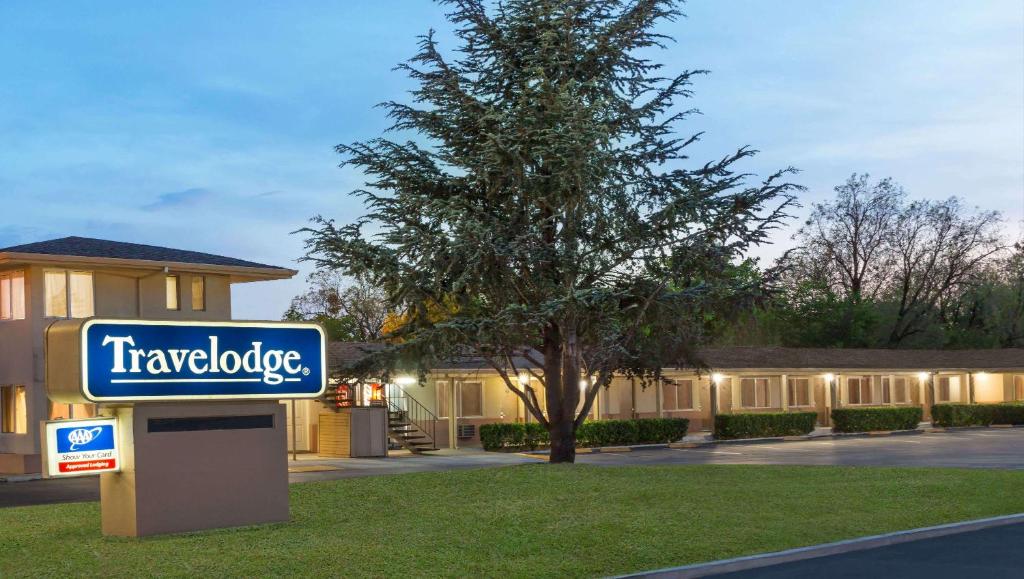 Travelodge by Wyndham Santa Rosa Wine Country Main image 1