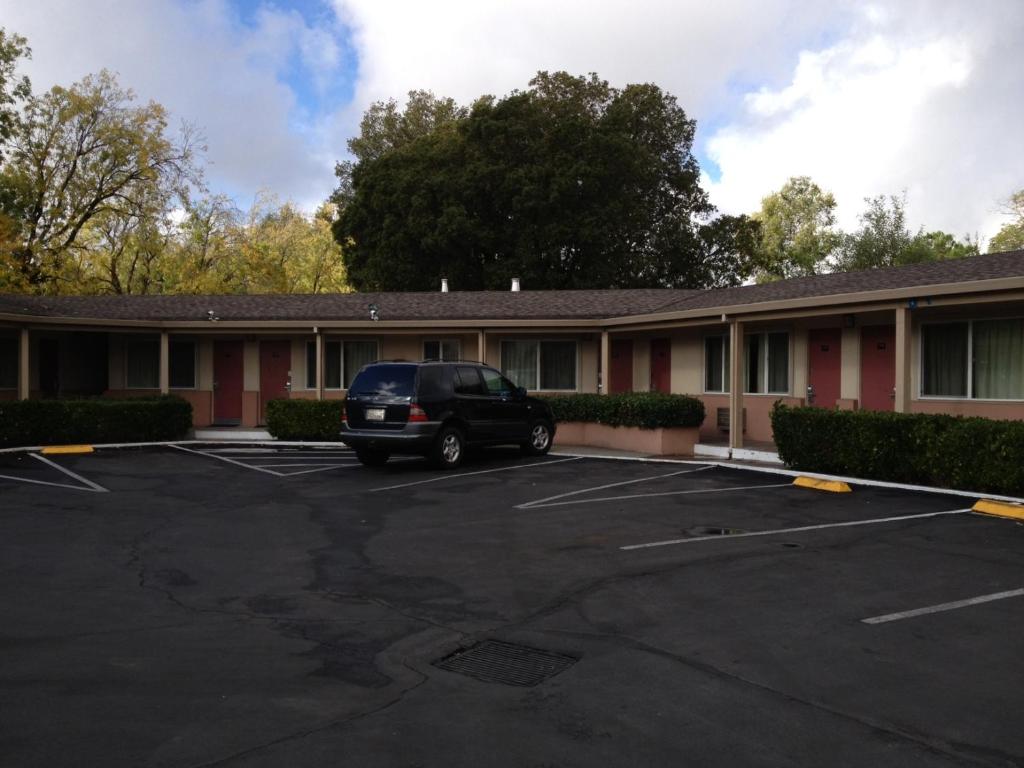 Travelodge by Wyndham Santa Rosa Wine Country image 12