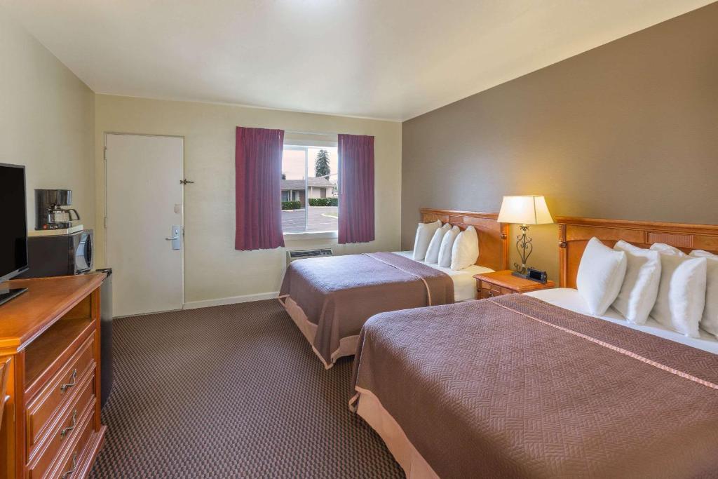 Travelodge by Wyndham Santa Rosa Wine Country image 19