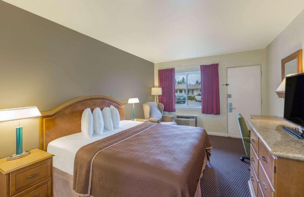 Travelodge by Wyndham Santa Rosa Wine Country image 23