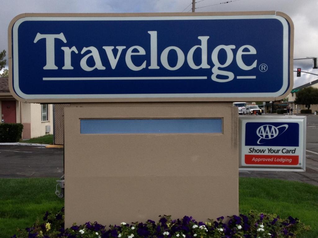Travelodge by Wyndham Santa Rosa Wine Country image 6